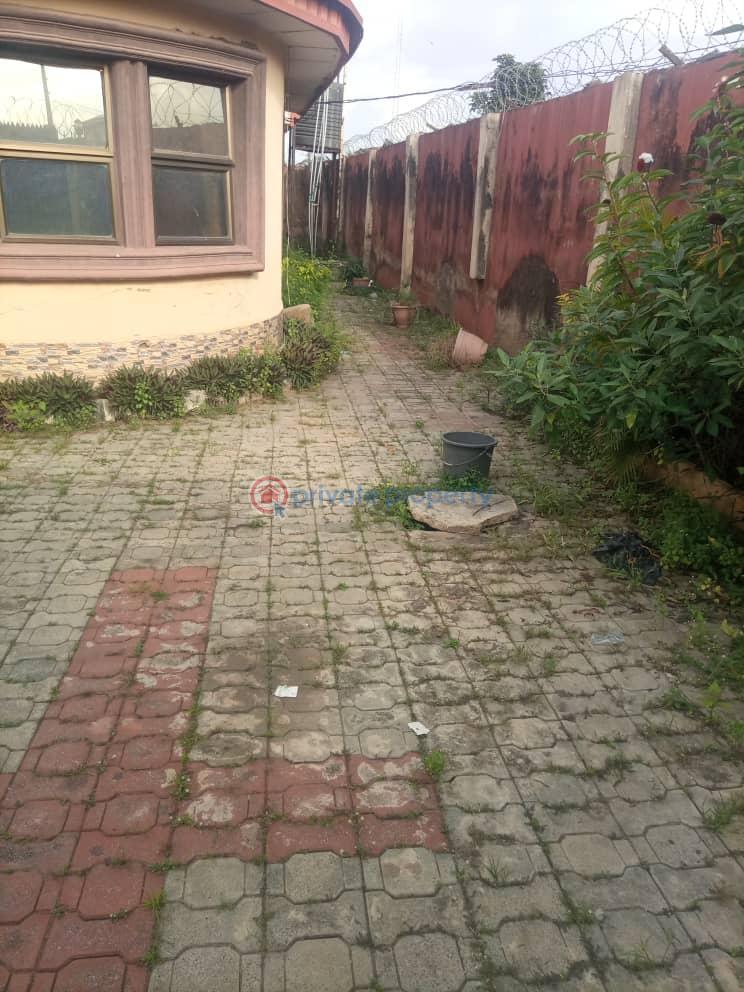 For sale House At Felele Challenge Ibadan Wasiu Felele Challenge Ibadan Oyo (PID 9PBBSW