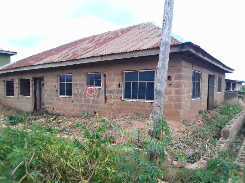 House For Sale At Apete Olulu Awotan Area, Eleyele Ibadan Oyo - 1