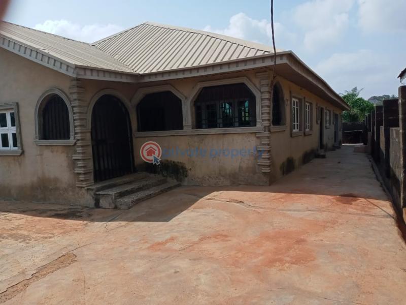For sale 3 bedroom Bungalow Elewuro Akobo Ojurin Ibadan Oyo (PID