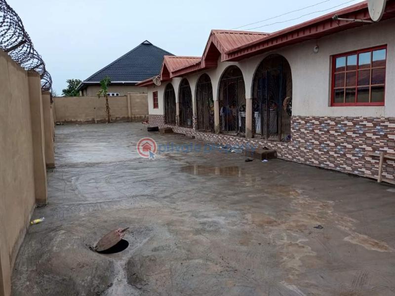 House For Sale Agbayi Alakia Off Iwo Rd Ibafan Paul Ay Alakia Ibadan Oyo - 5