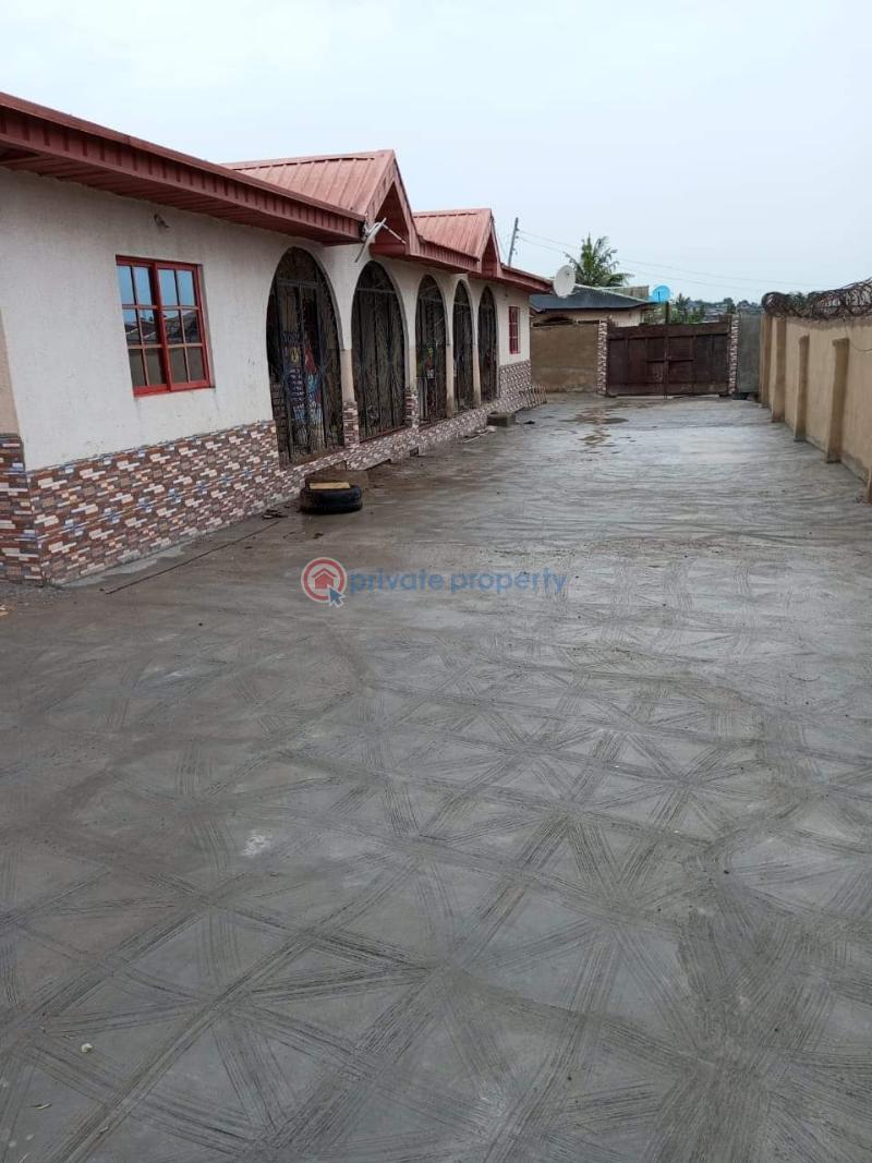 House For Sale Agbayi Alakia Off Iwo Rd Ibafan Paul Ay Alakia Ibadan Oyo - 1