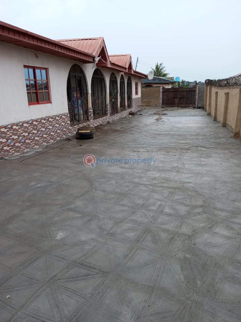 House For Sale Agbayi Alakia Off Iwo Rd Ibafan Paul Ay Alakia Ibadan Oyo - 2