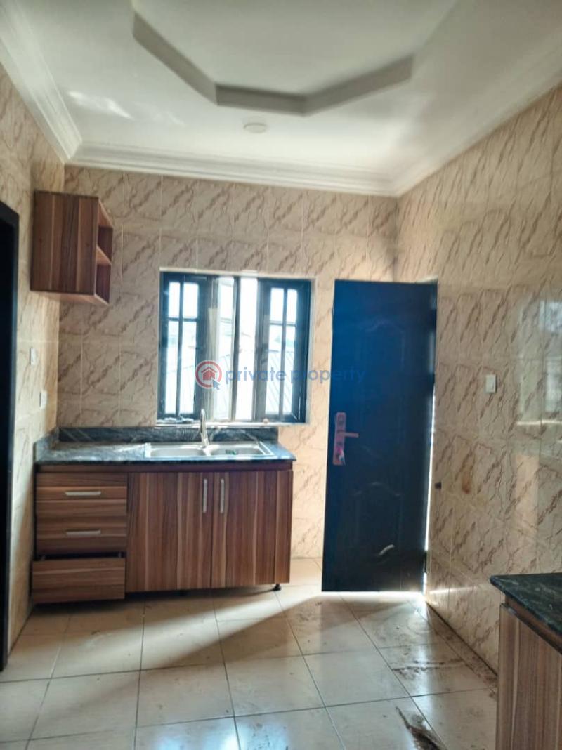 2 bedroom Flat & Apartment For Rent Thomas Estate Ajah Lagos - 4