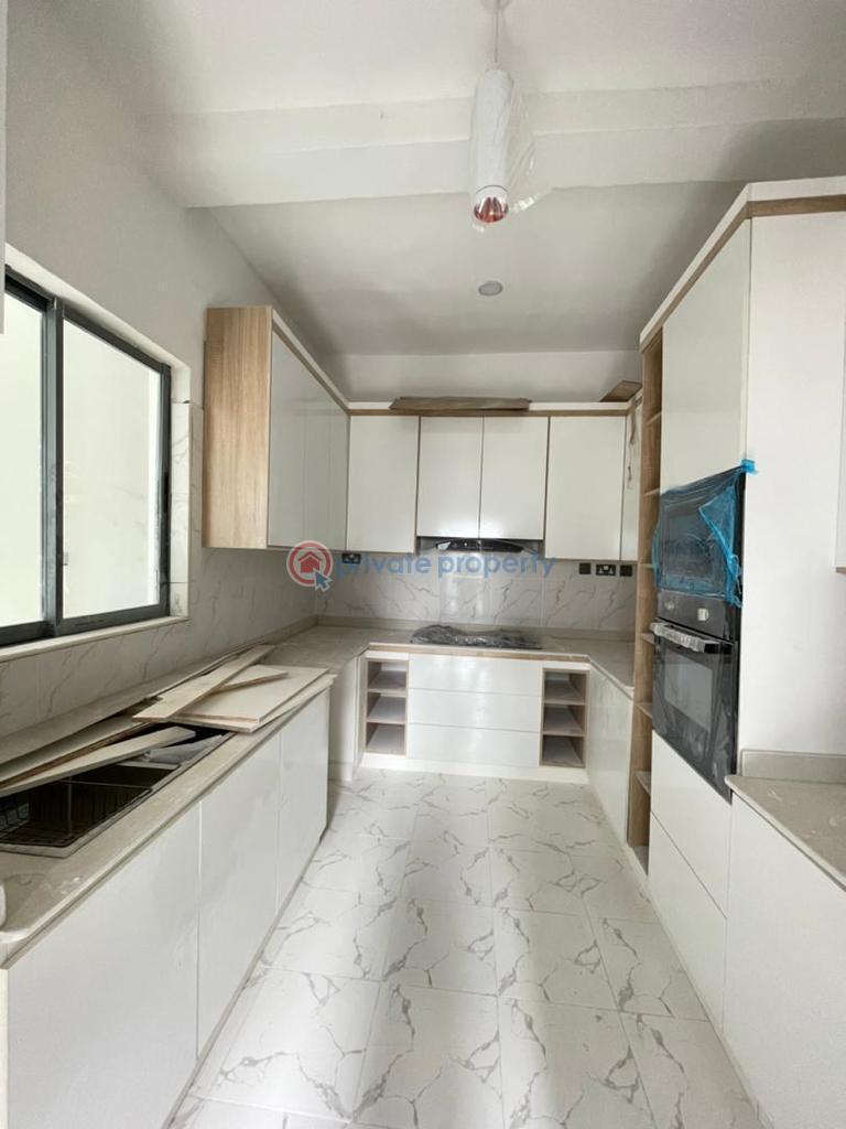 3 bedroom Block Of Flats For Rent Jakande Lekki Lagos - 1