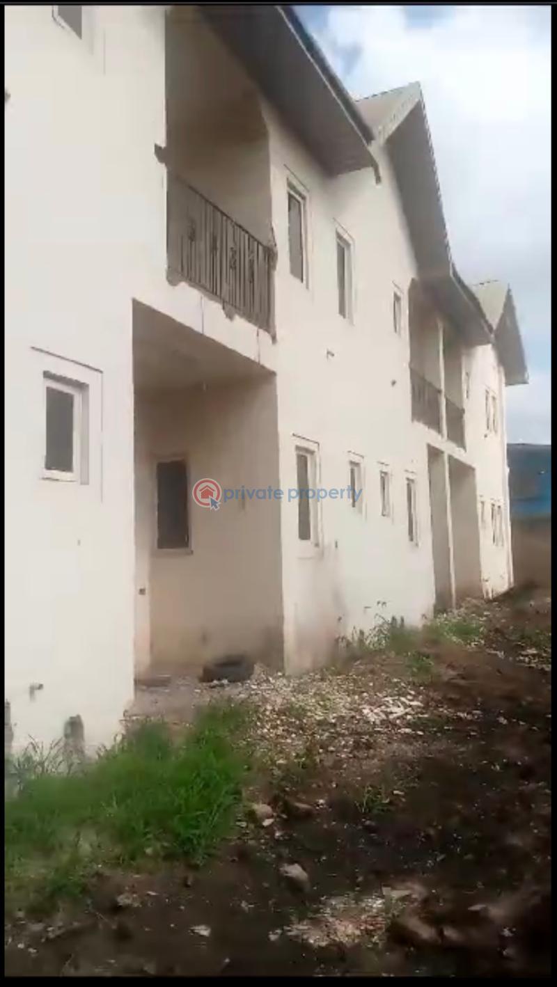4 bedroom Terraced Duplex For Sale Aromolaran Behind Loyola College Ibadan Oyo - 4
