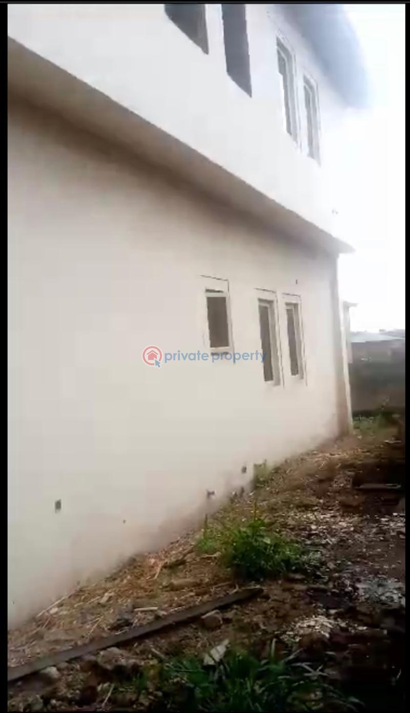 4 bedroom Terraced Duplex For Sale Aromolaran Behind Loyola College Ibadan Oyo - 5
