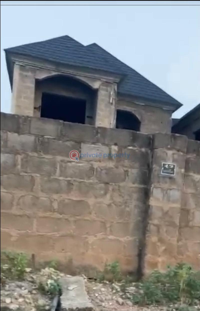 5 bedroom Semi detached Duplex For Sale Samonda Ibadan Oyo - 0