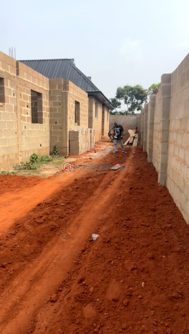 8 bedroom House For Sale Ode Lemo Sagamu Ogun - 17