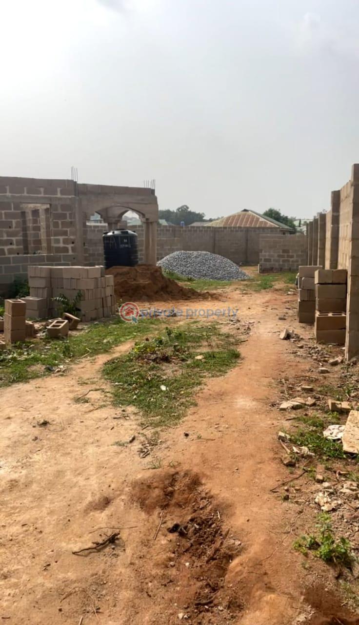 8 bedroom House For Sale Ode Lemo Sagamu Ogun - 4
