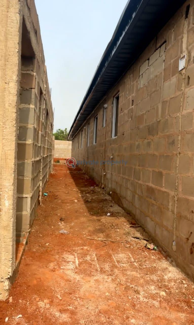 8 bedroom House For Sale Ode Lemo Sagamu Ogun - 15