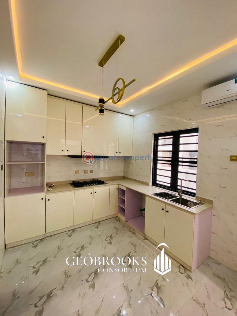 4 bedroom Terraced Duplex For Rent Carlton Gate Estate, Beside Kolapo Ishola Gra Akobo Ibadan Oyo - 9