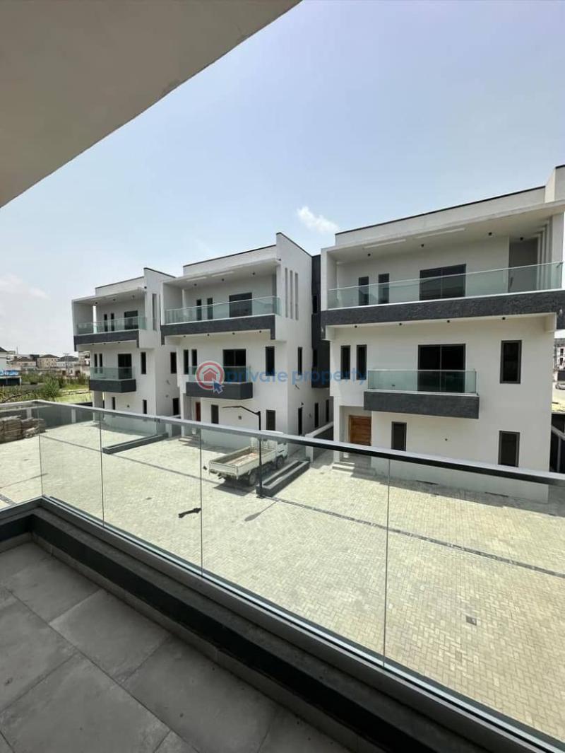 5 bedroom Detached Duplex For Sale Lekki Lagos - 1
