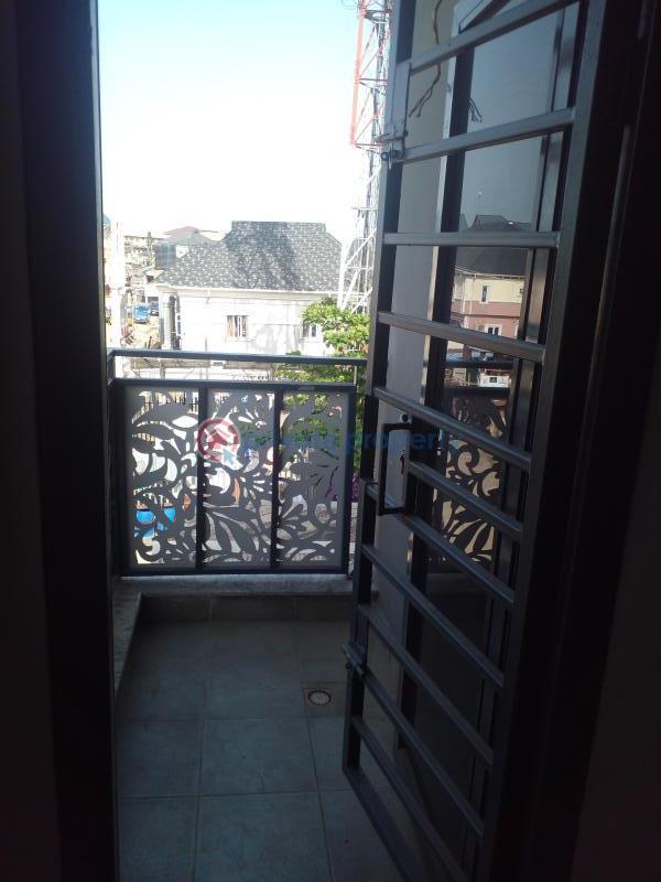 3 bedroom Flat & Apartment For Rent Ade Bread Makoko Sabo Yaba Lagos - 3