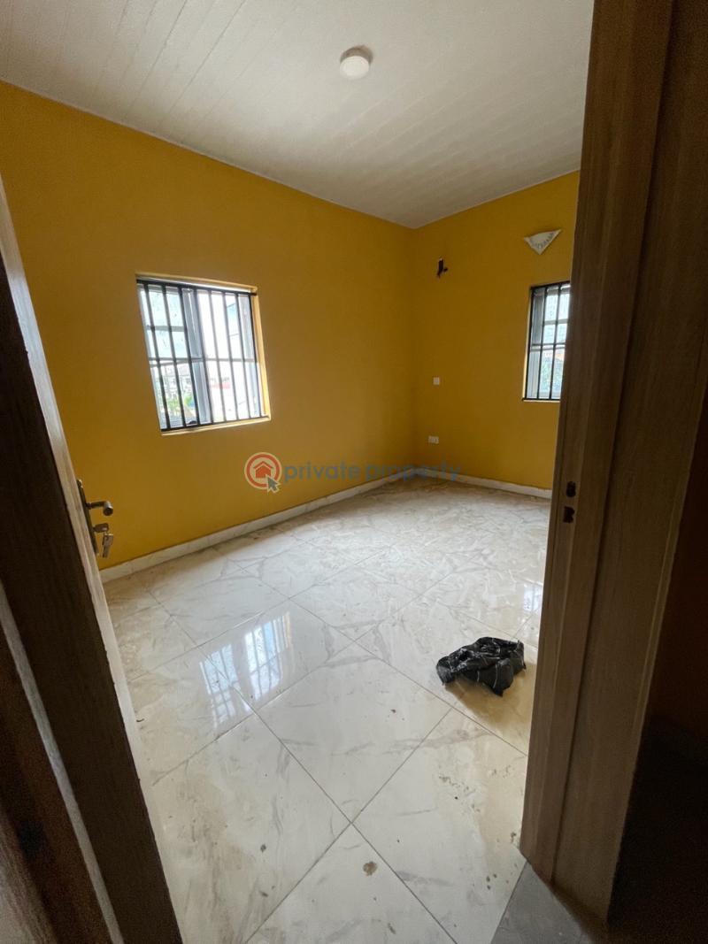 1 bedroom Mini Flat For Rent New Road Awoyaya Ajah Lagos - 4