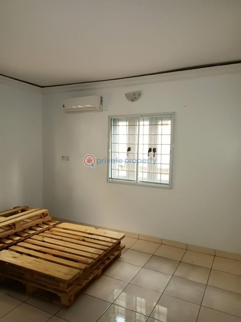 3 bedroom Flat & Apartment For Rent Ogudu GRA Lagos - 2