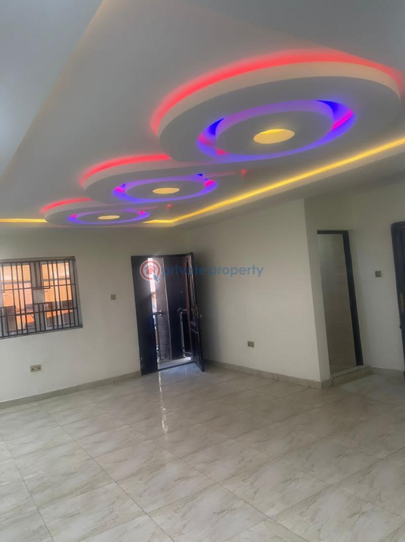 3 bedroom House For Rent By Brown Road Surulere Lagos - 1