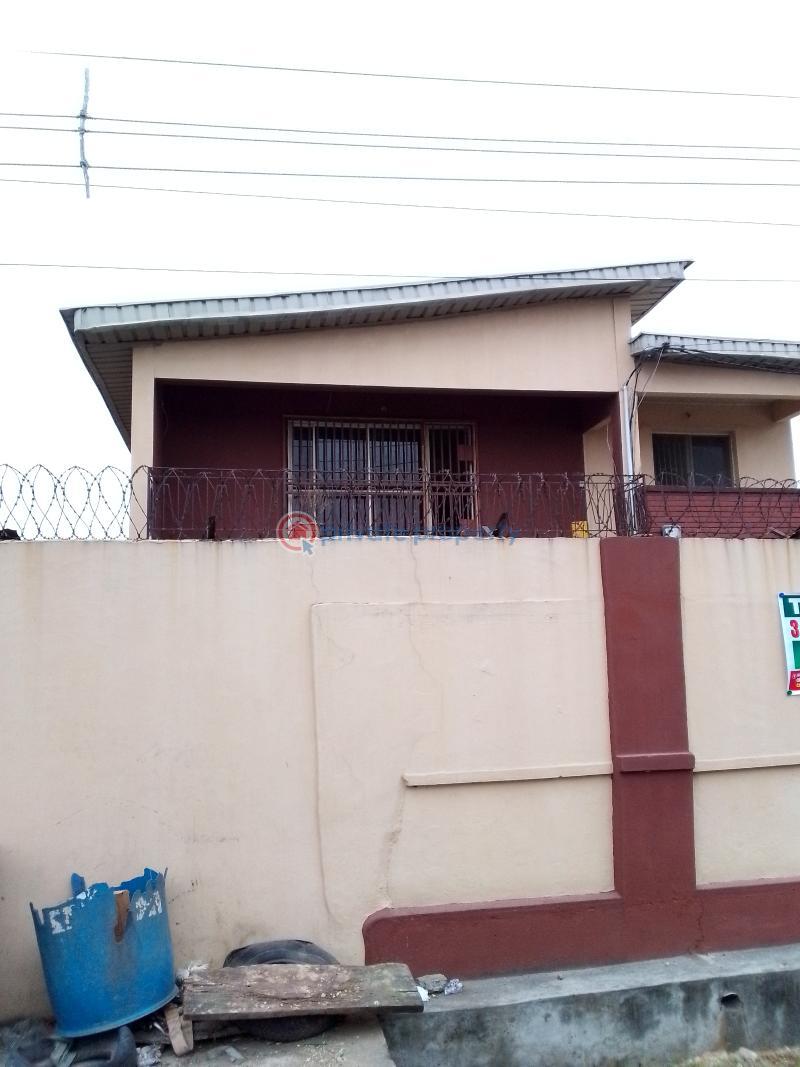 3 bedroom House For Rent 30 Off Ikeja Lagos - 4