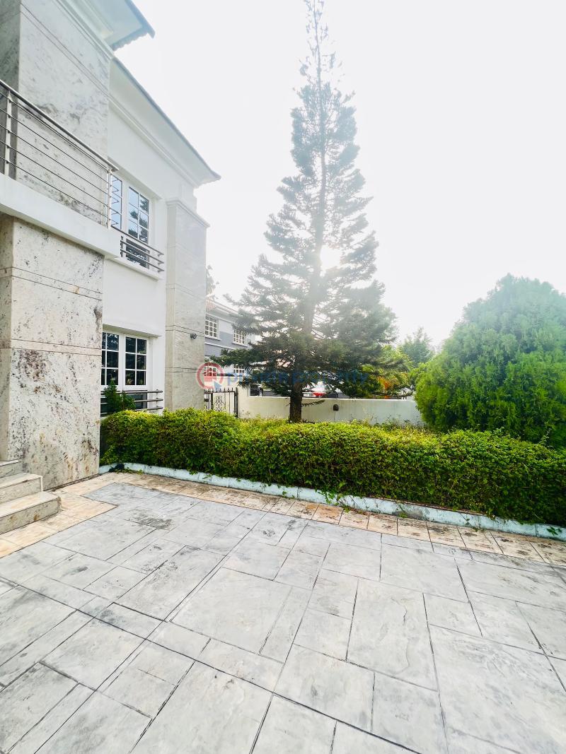 5 bedroom House For Sale Carlton Gate Lekki Lagos - 3