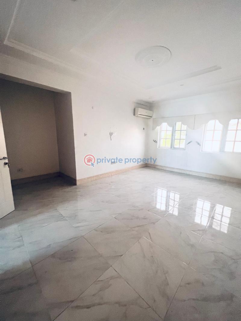 For sale 5 bedroom House Carlton Gate Lekki Lagos (PID 4PANNP