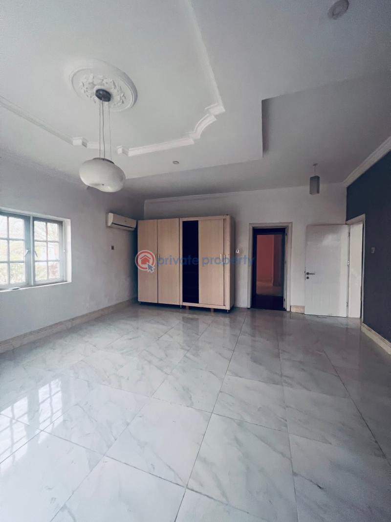 For sale 5 bedroom House Carlton Gate Lekki Lagos (PID 4PANNP