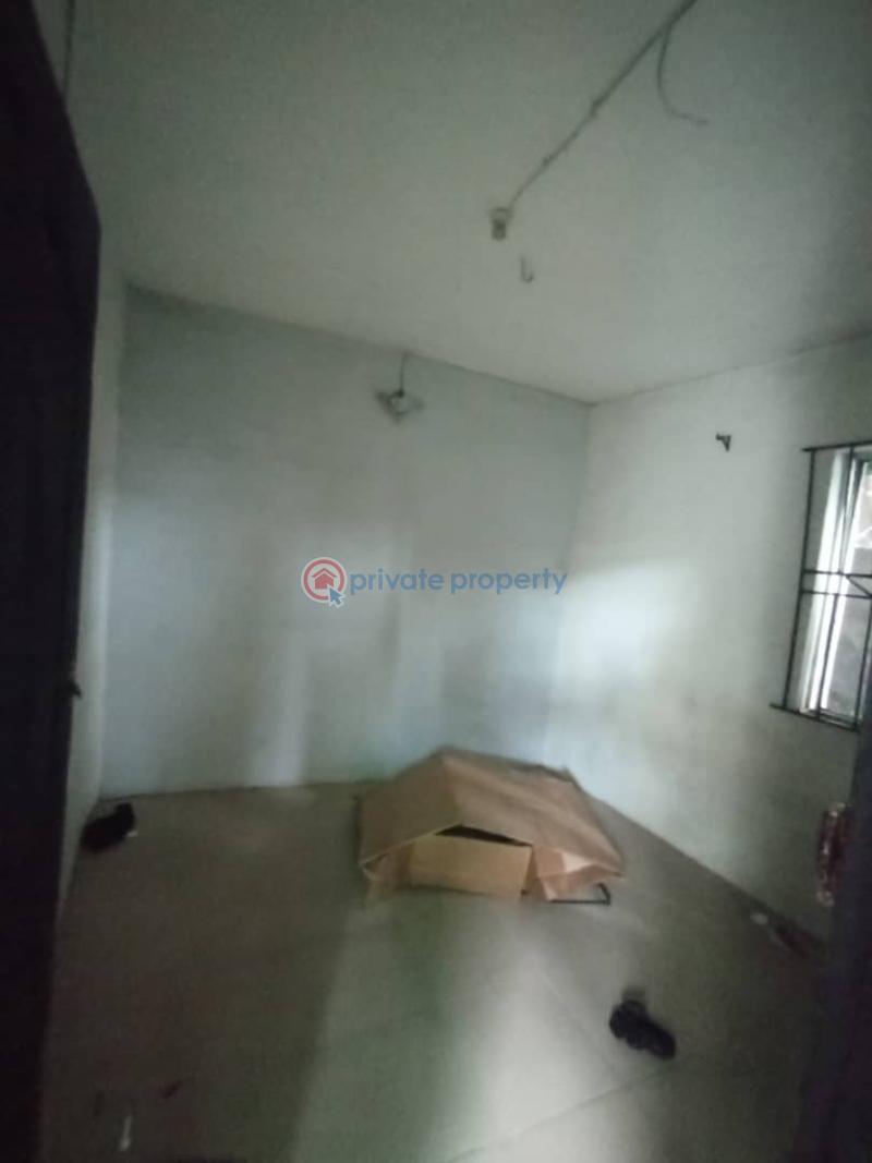 Self Contain For Rent Yaba Lagos - 3