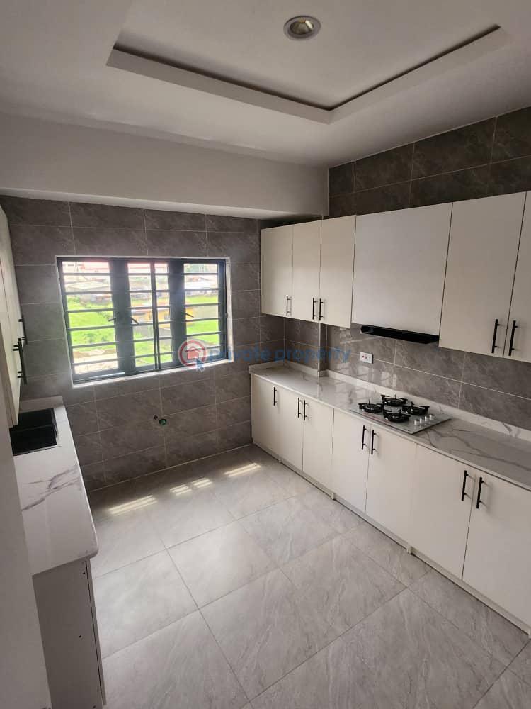 3 bedroom Flat & Apartment For Rent Off Comments Avenue Sabo Yaba Lagos - 2