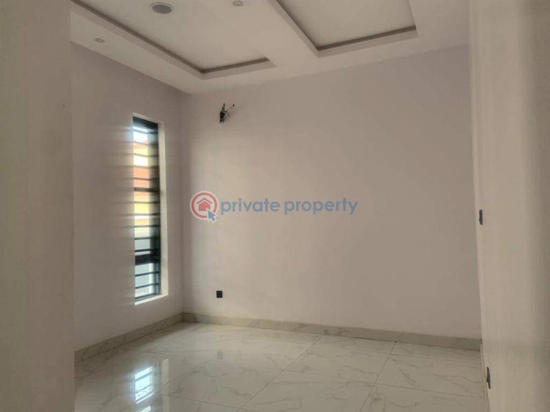 5 bedroom House For Sale Carlton Gate Estate Lekki Lagos - 16