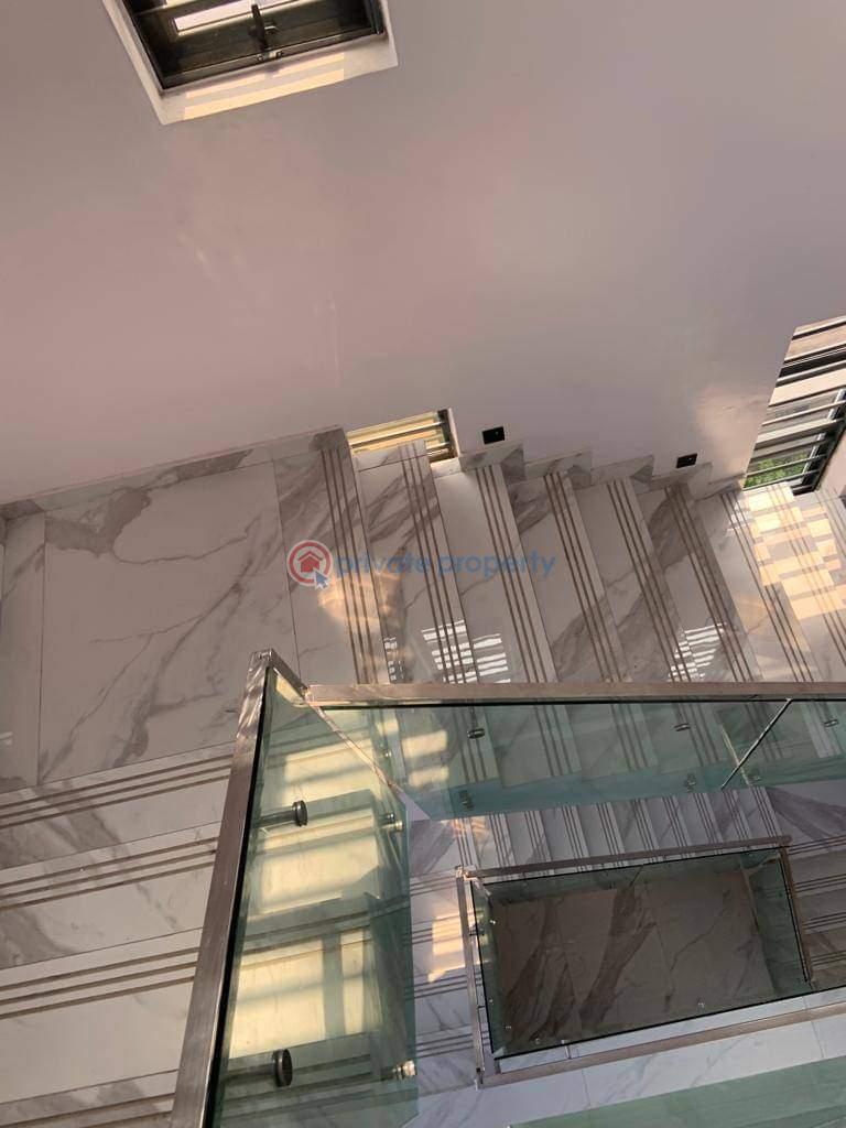 5 bedroom House For Sale Carlton Gate Estate Lekki Lagos - 8