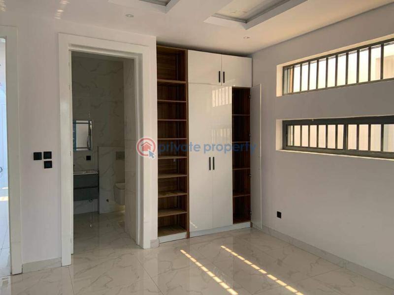 5 bedroom House For Sale Carlton Gate Estate Lekki Lagos - 7