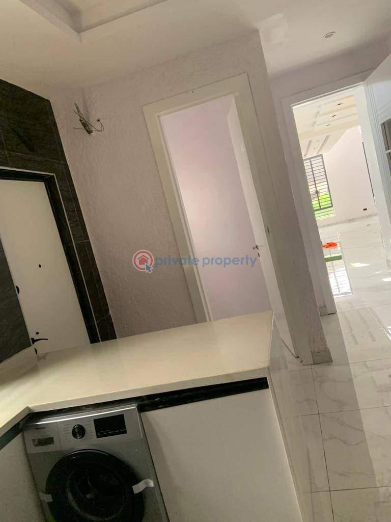 5 bedroom House For Sale Carlton Gate Estate Lekki Lagos - 13