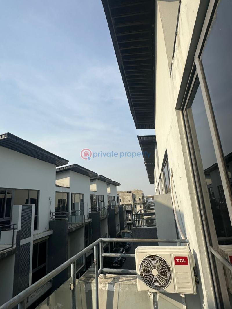 4 bedroom Block Of Flats Short let Lekki Phase 1 Lagos - 4