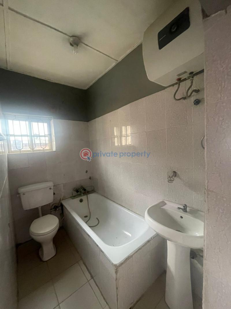 2 bedroom Flat & Apartment For Rent Surulere Lagos - 9