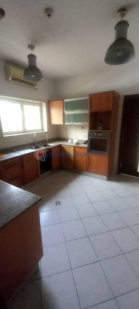 4 bedroom Flat & Apartment For Rent Bourdillon Ikoyi Lagos - 5