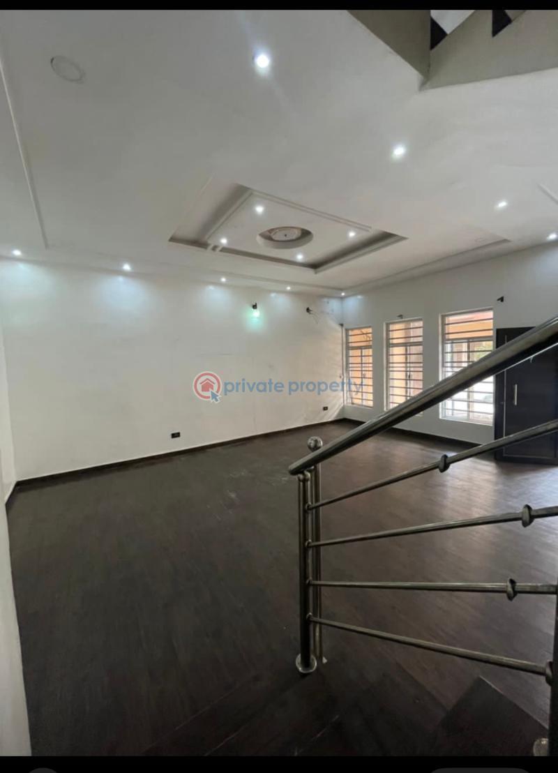 Well maintained 4 bedroom terrace duplex - 1 4 bedroom Terraced Duplex For Sale Chevron Alternative Route Lekki Lagos - 1