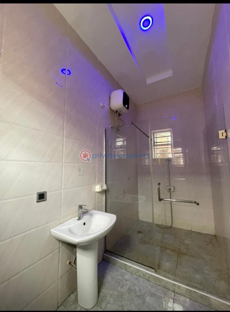 Well maintained 4 bedroom terrace duplex - 3 4 bedroom Terraced Duplex For Sale Chevron Alternative Route Lekki Lagos - 3