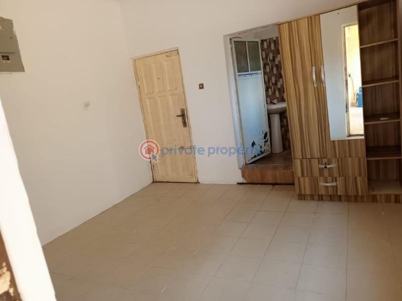 1 bedroom Self Contain For Rent Lekki Phase 1 Lagos - 4