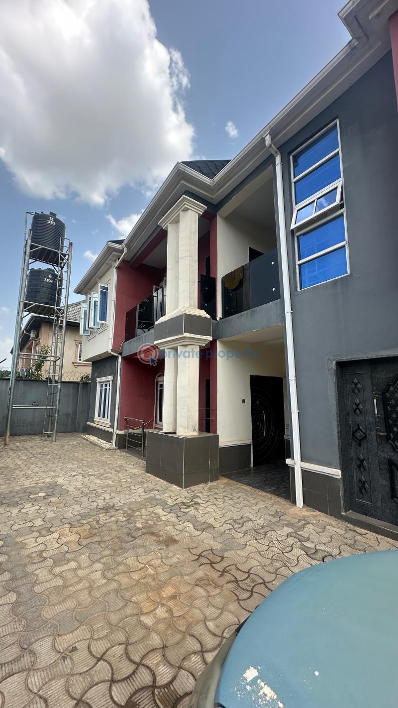 3 bedroom House For Sale Skyview Estate, Up Jesus, Jericho Gra Extension Ibadan Oyo - 3