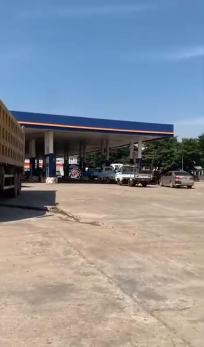 Filling Station For Sale Karomajigi / By Efcc Office / By Base University/ Abuja Abuja Phase 4  - 2