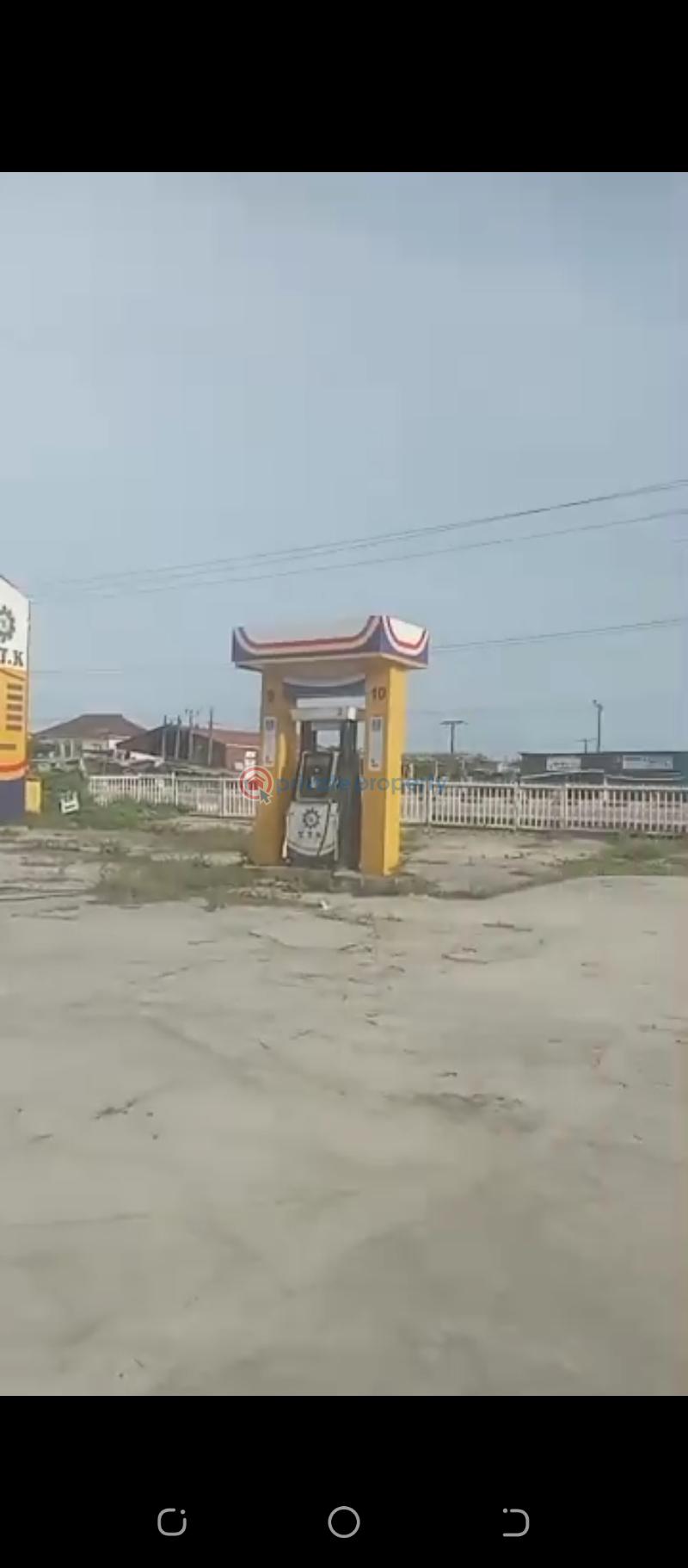 Filling Station For Sale Lekki ,ajah Express Way Along Lekki Expressway Lagos - 1