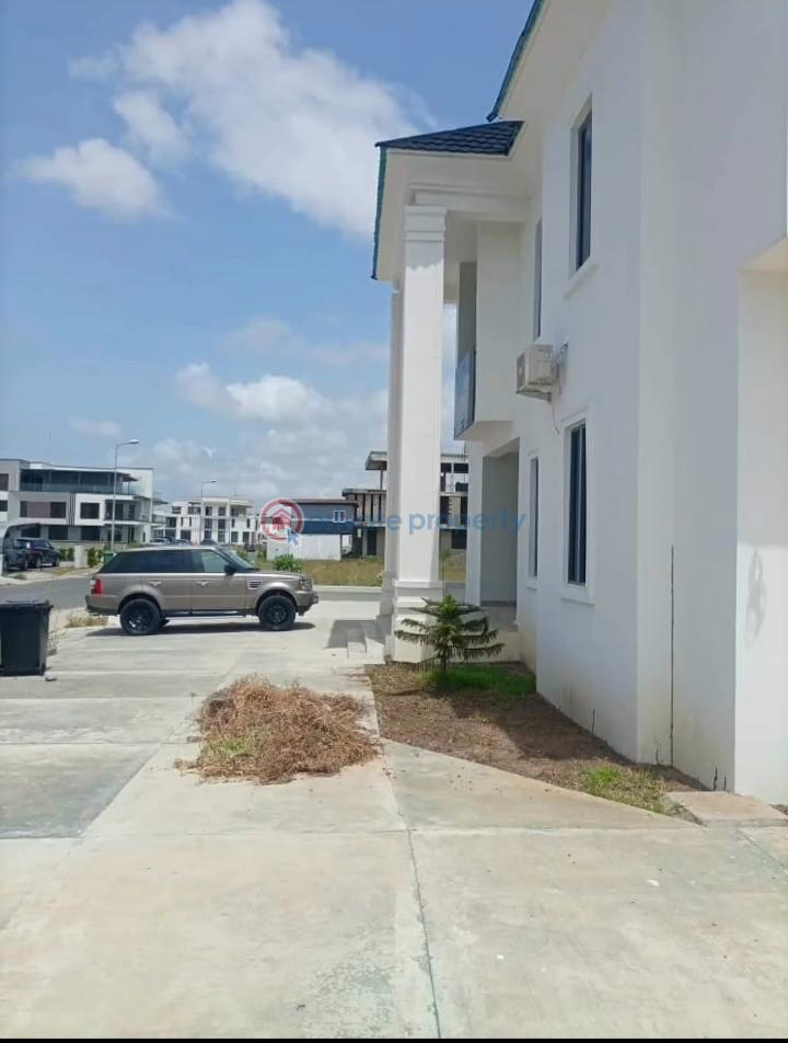 4 bedroom Semi detached Duplex For Sale Cowrie Creek Estate, Ikate Lekki Lagos - 10
