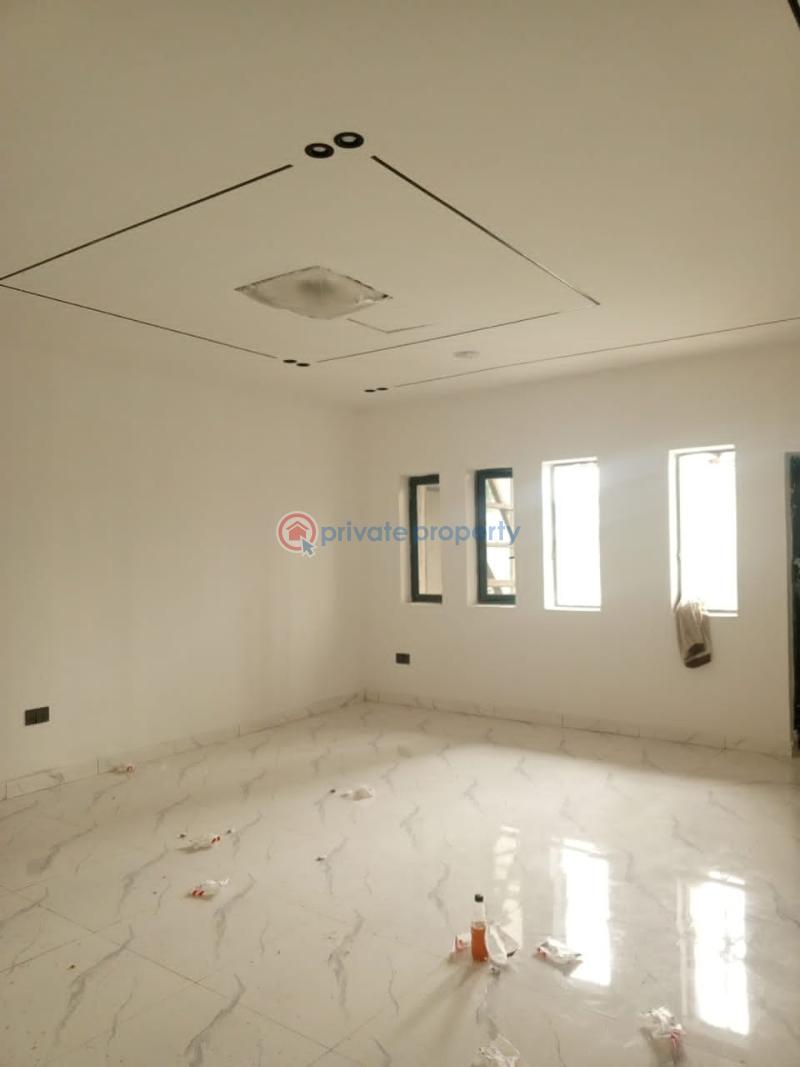 3 bedroom Block Of Flats For Sale Akinwunmi Street Ifako-Gbagada Lagos - 1
