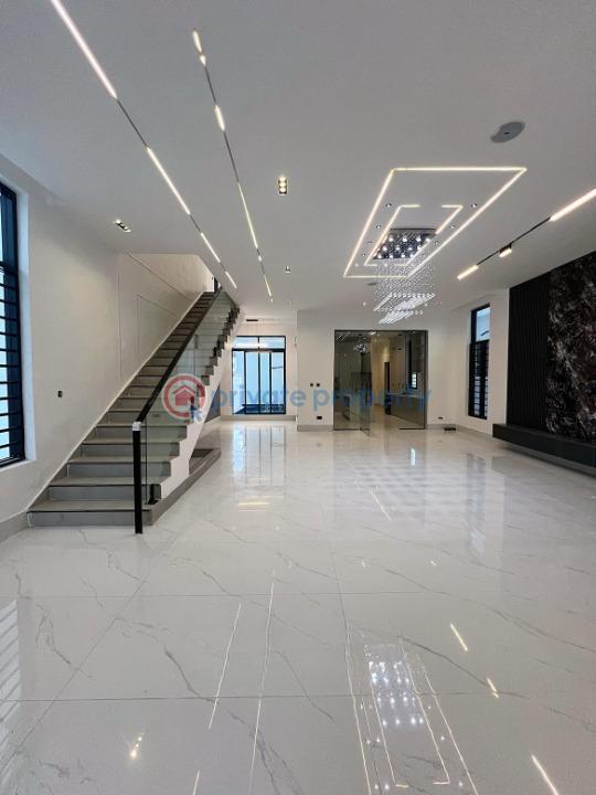 5 bedroom House For Sale Chevron Lekki Lagos - 1