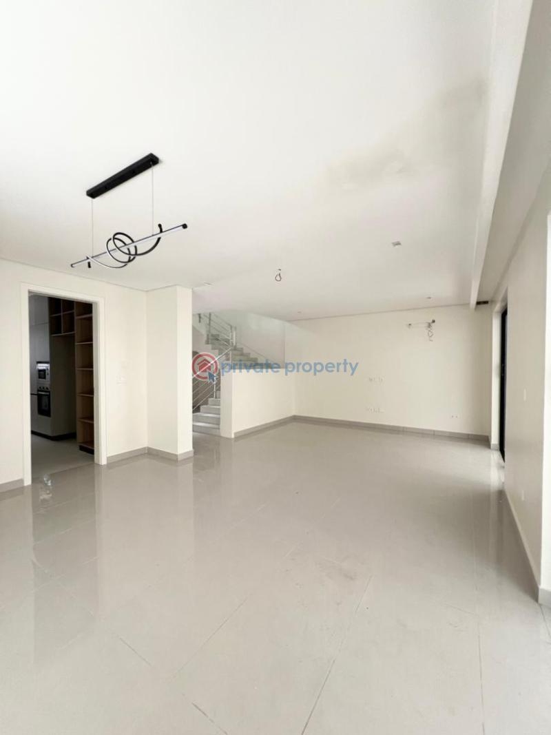 5 bedroom Semi detached Bungalow For Sale Ikoyi Lagos - 1
