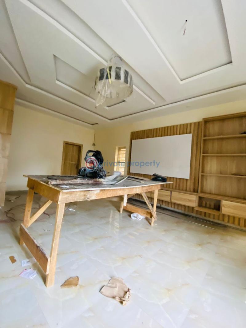 5 bedroom Detached Duplex For Sale Saphire Gardens Estate Awoyaya Ajah Lagos - 4