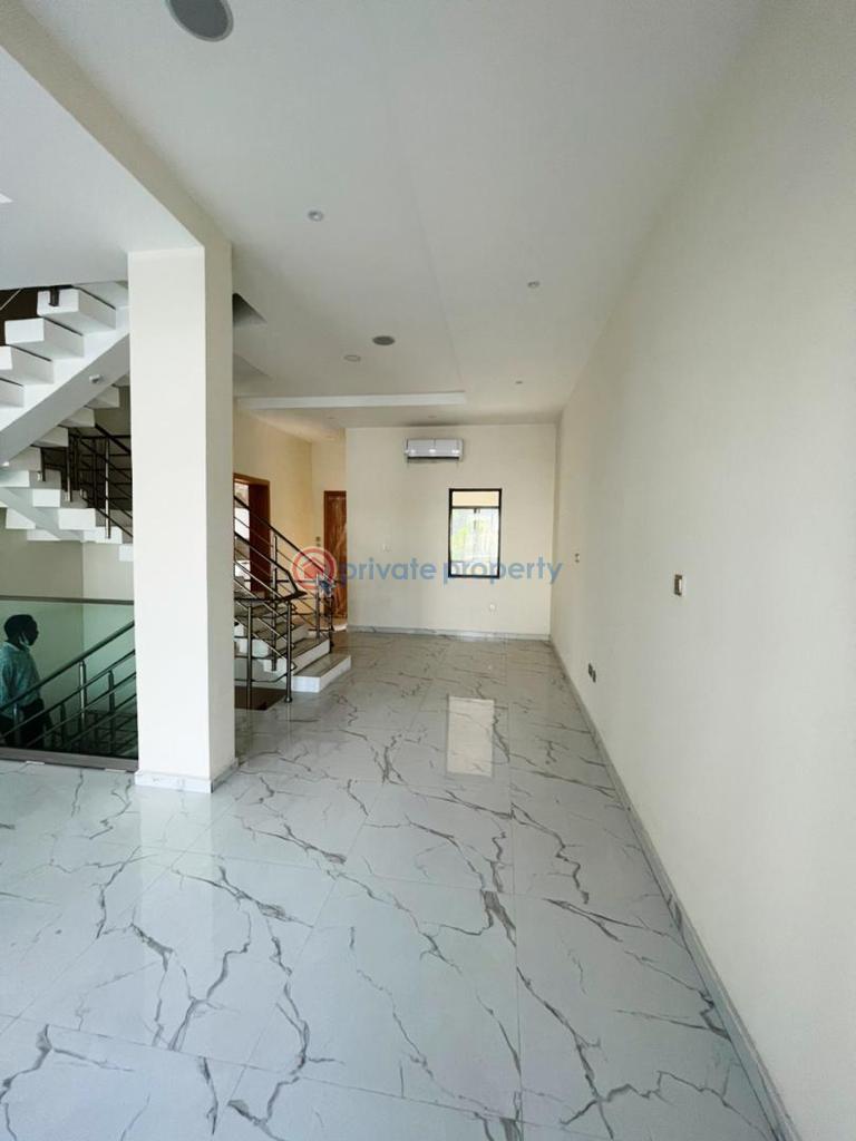 Flamboyant 4 bedrooms terrace duplex with swimming pool &bq - 24 4 bedroom Terrace For Sale Banana Island Ikoyi Lagos - 24