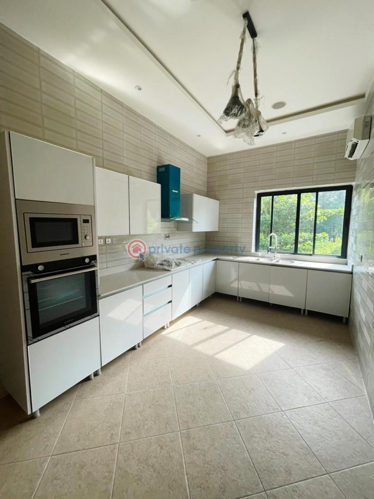 Flamboyant 4 bedrooms terrace duplex with swimming pool &bq - 23 4 bedroom Terrace For Sale Banana Island Ikoyi Lagos - 23