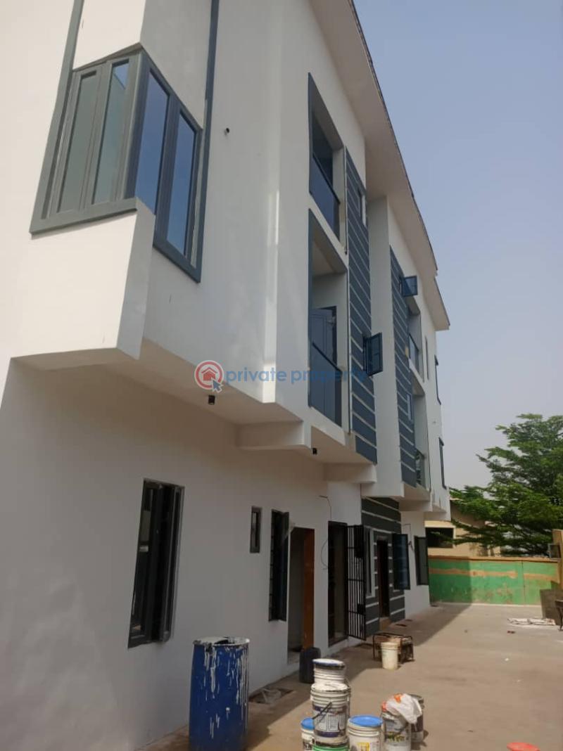 3 bedroom Block Of Flats For Sale Magodo Gra Shangisha Magodo GRA Phase 2 Kosofe/Ikosi Lagos - 0