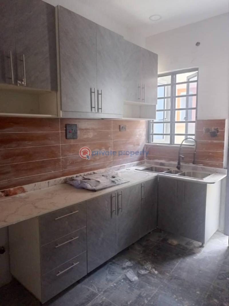 3 bedroom Block Of Flats For Sale Magodo Gra Shangisha Magodo GRA Phase 2 Kosofe/Ikosi Lagos - 2