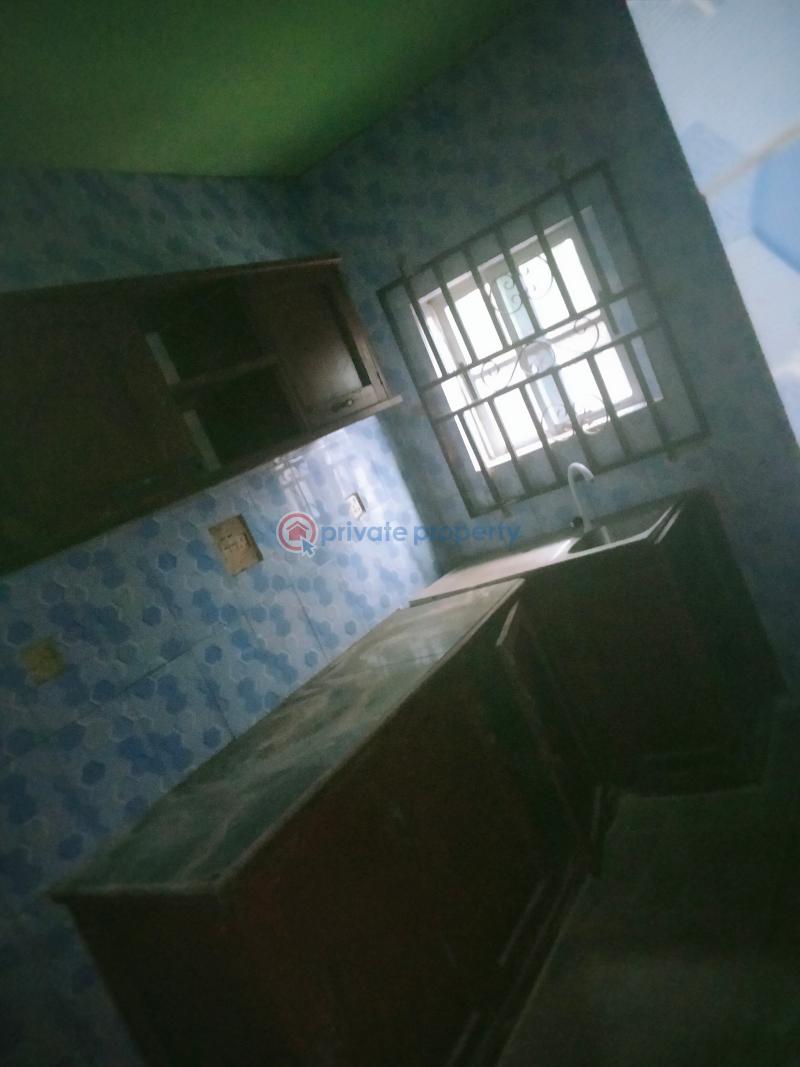 For rent 3 bedroom Townhouse Jehovah Road Off Benin Agbor Road Benin