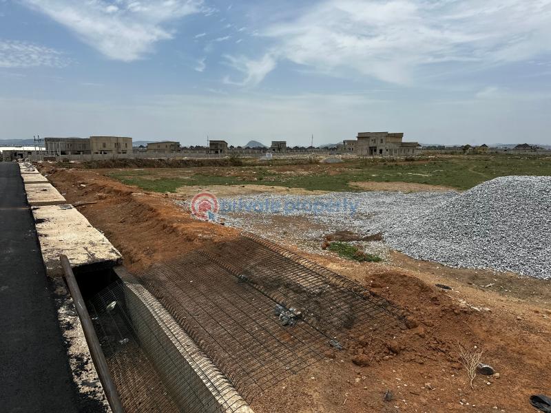 10 bedroom Mall/Complex/Plaza For Sale Train Station Idu Abuja Phase 4  - 4